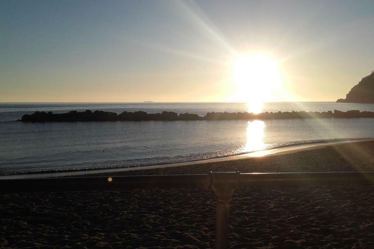 فيلا Un Gioiello Con Vista Mare مونيلّي المظهر الخارجي الصورة