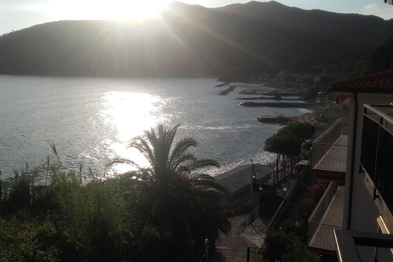 فيلا Un Gioiello Con Vista Mare مونيلّي المظهر الخارجي الصورة